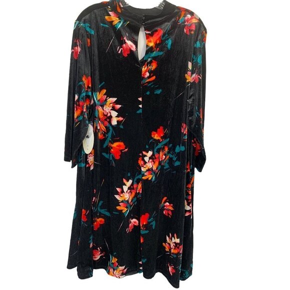 Boutique Dresses & Skirts - Boutique Women's Floral Dress